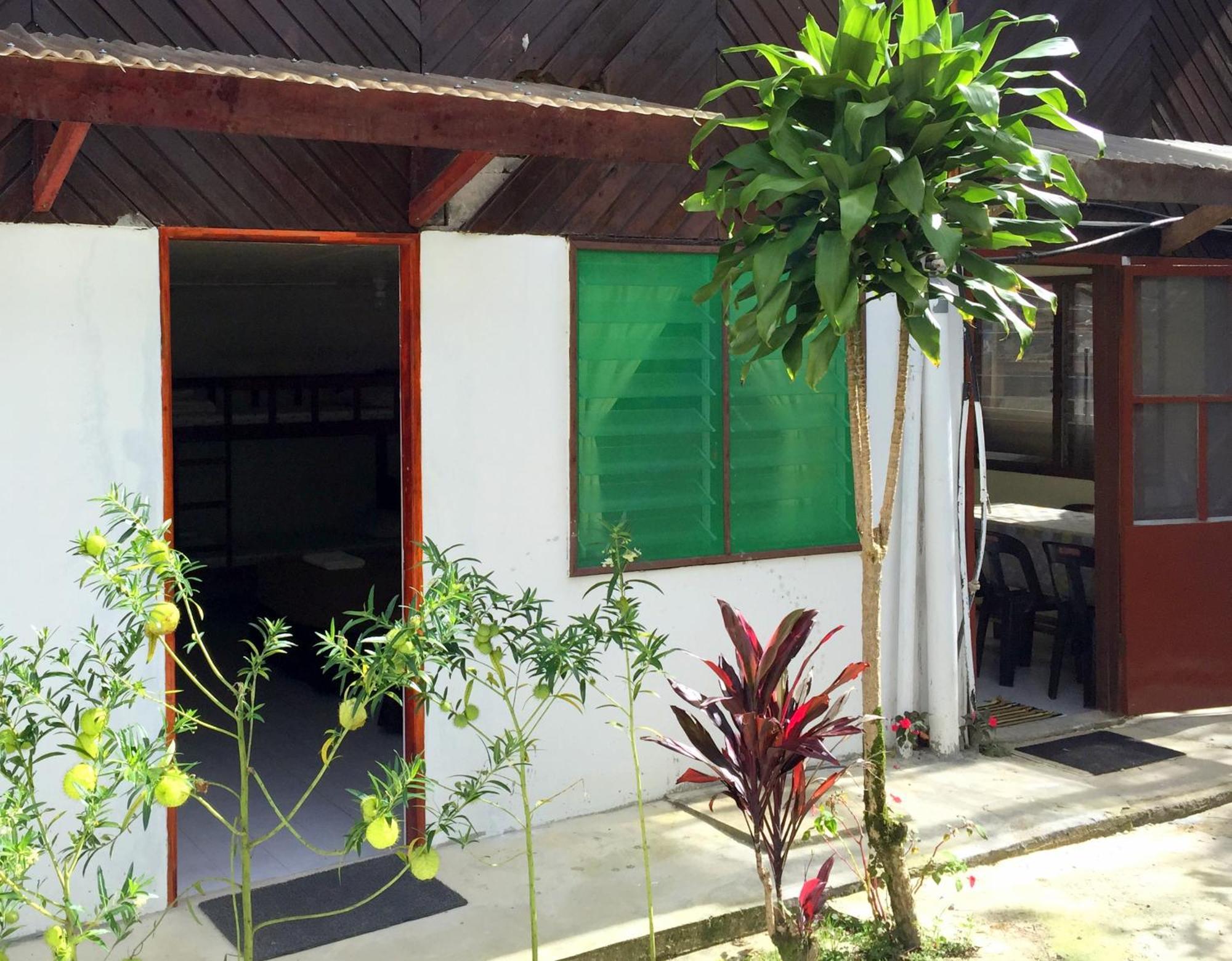 Mile 36 Lodge Kampong Kundassan Exterior foto