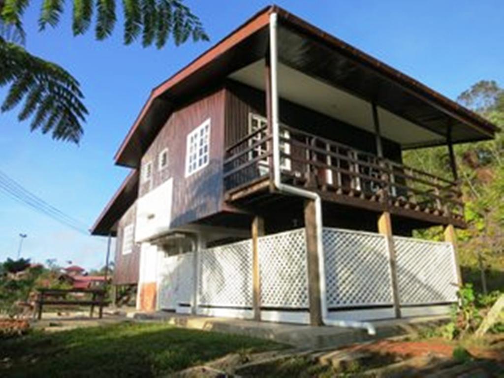 Mile 36 Lodge Kampong Kundassan Exterior foto